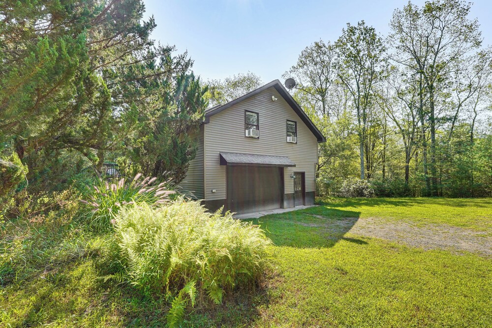 Secluded Kerhonkson Home w/ Fire Pit, Near Hiking! view 2