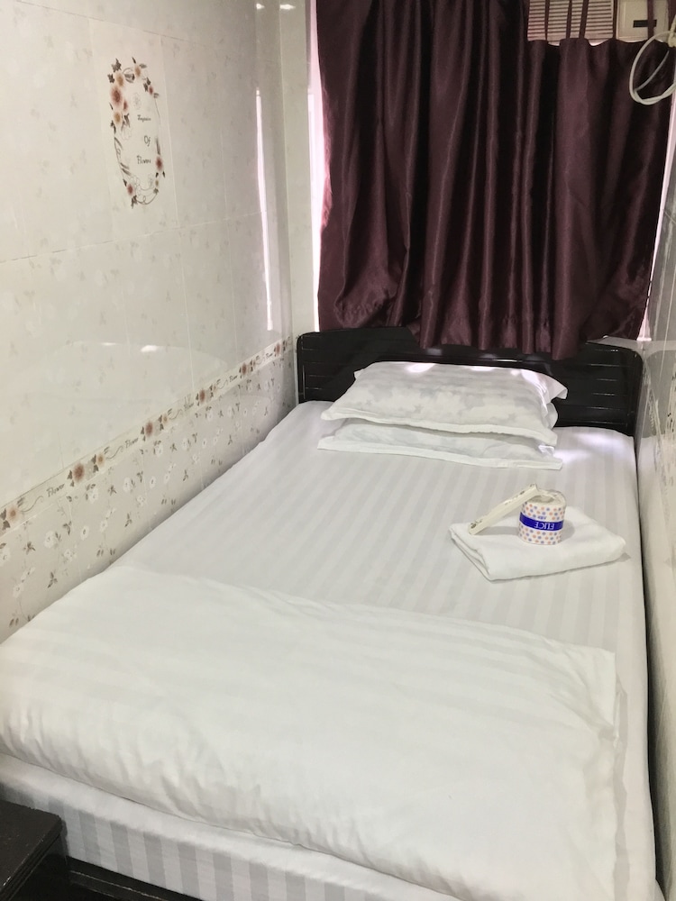 Everest Hostel