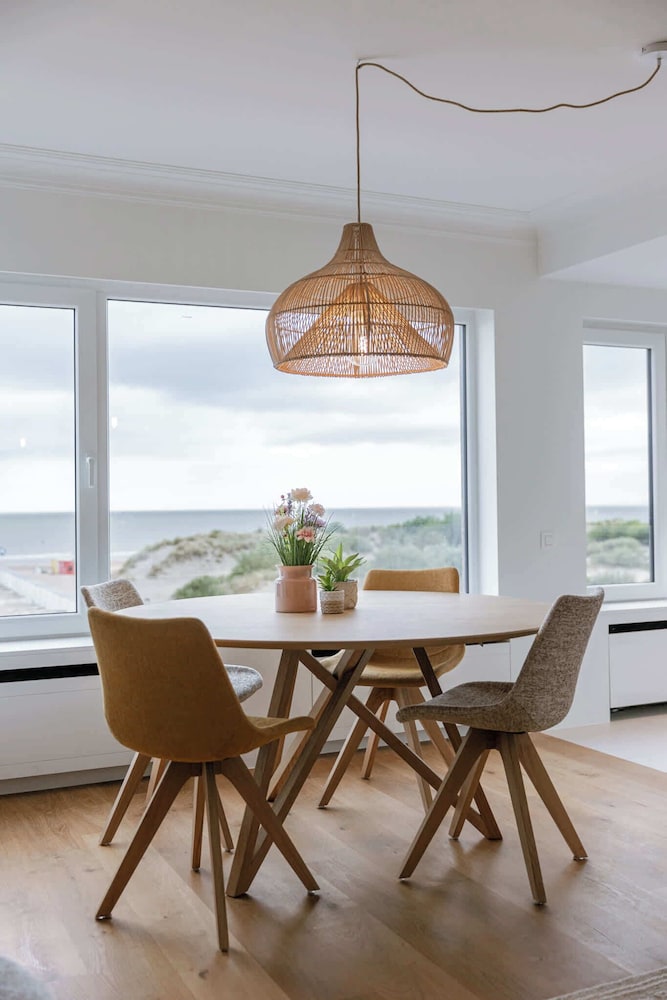 Huswell - Bright Stylish Apartment Near Beach wi