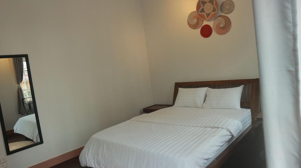 Em Am Homestay - West Lake