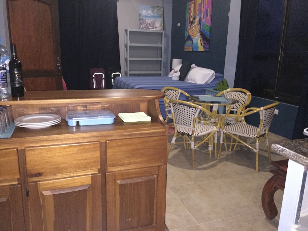 BlueBay Bugenvil Lake Lodge
