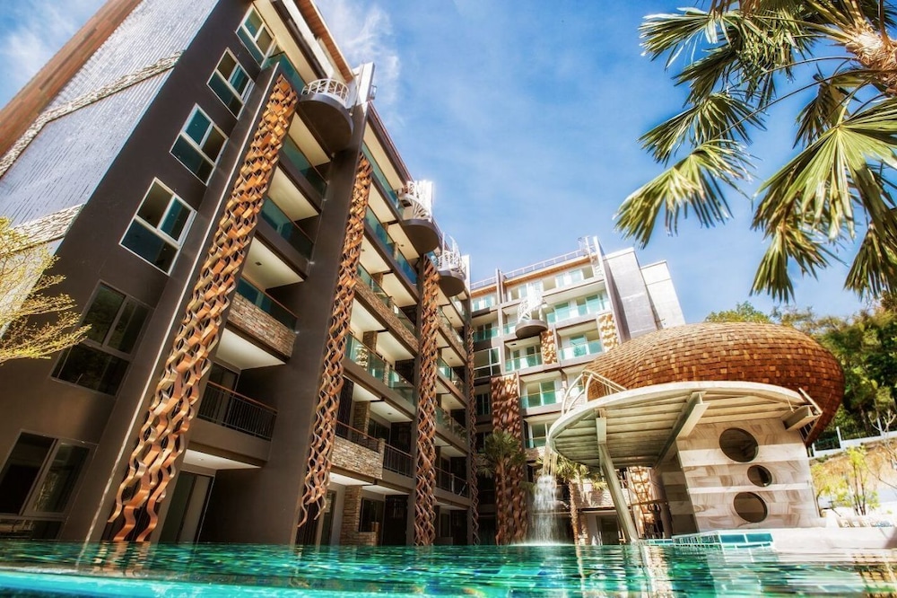 Apartment at Emerald Terrace by Lofty