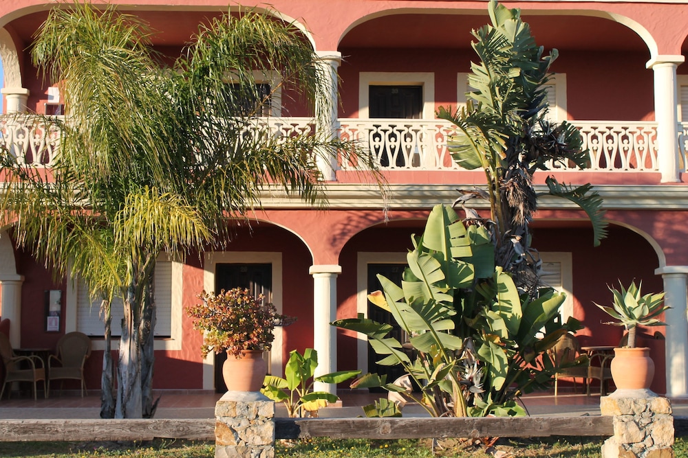 Hotel Copacabana Beach Tarifa - Image 1