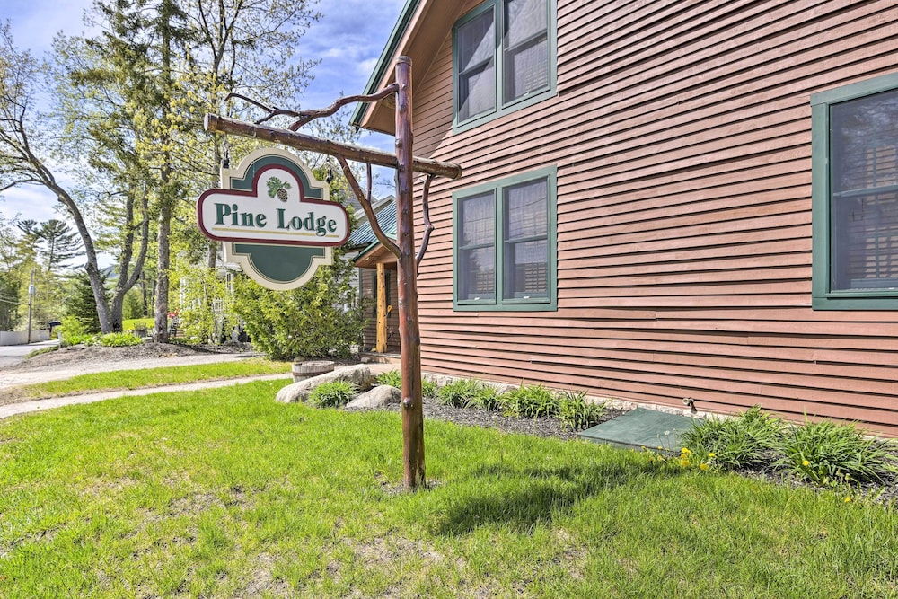 Townhome w/ Deck: Walk to Mirror Lake & Main St! view 2