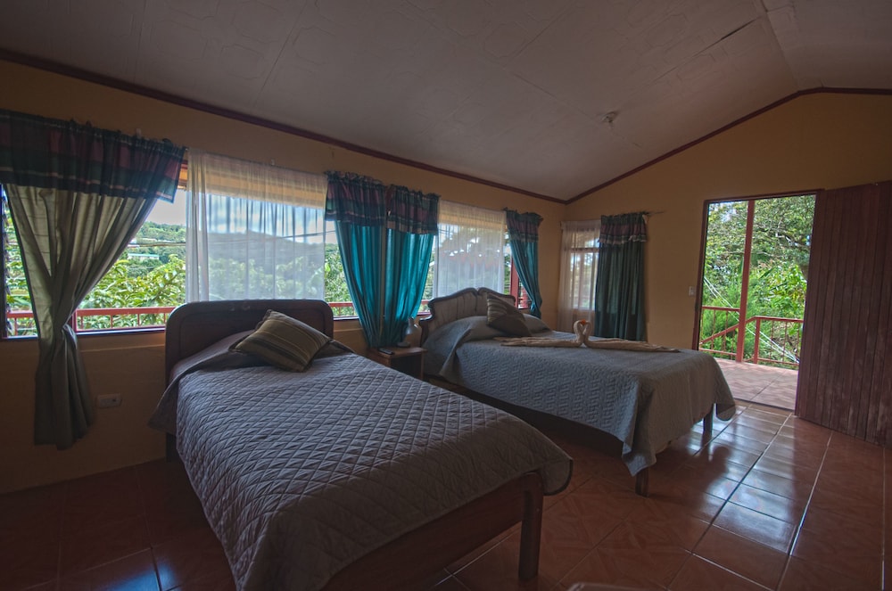 Hummingbird House B&B