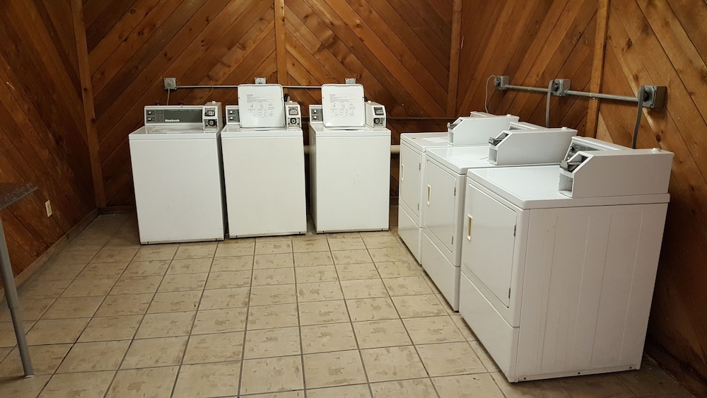 Tampa Vacations - Econo Lodge Busch Gardens - Property Image 31