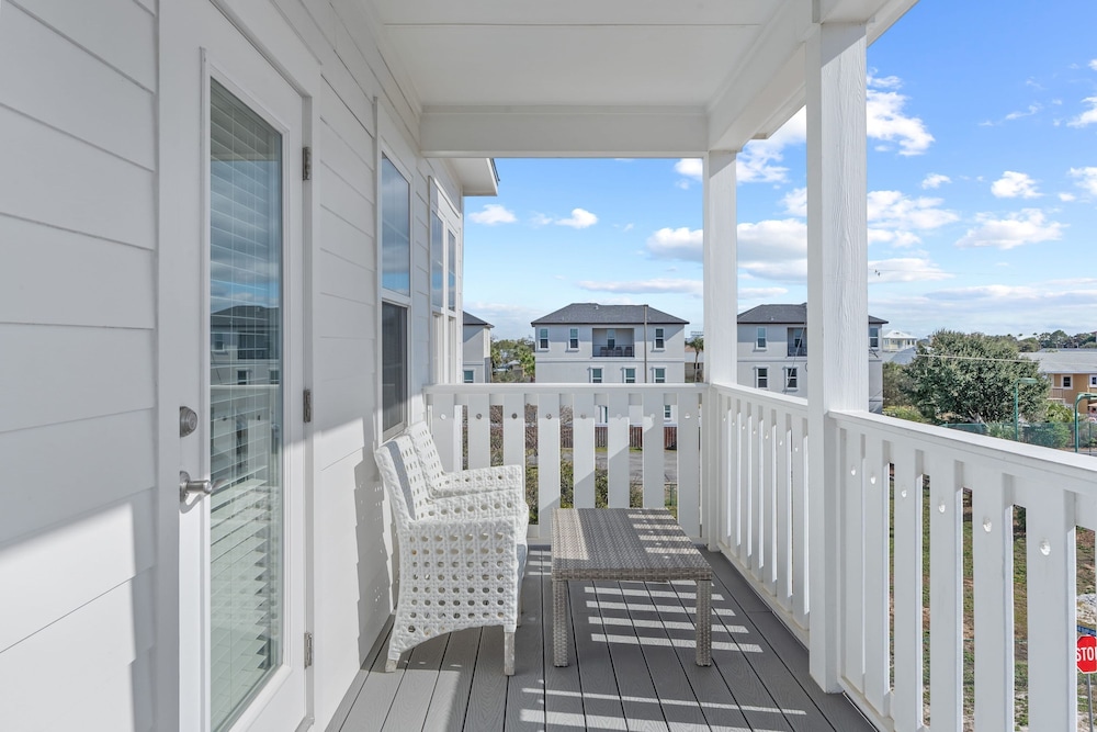 Blue Surf Lane Miramar Beach Home w Pool Firepit Golf Cart Quick Beach Access