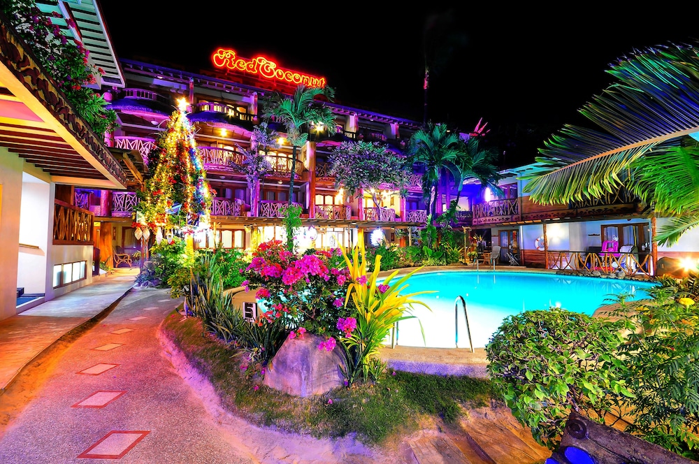 Red Coconut Beach Hotel