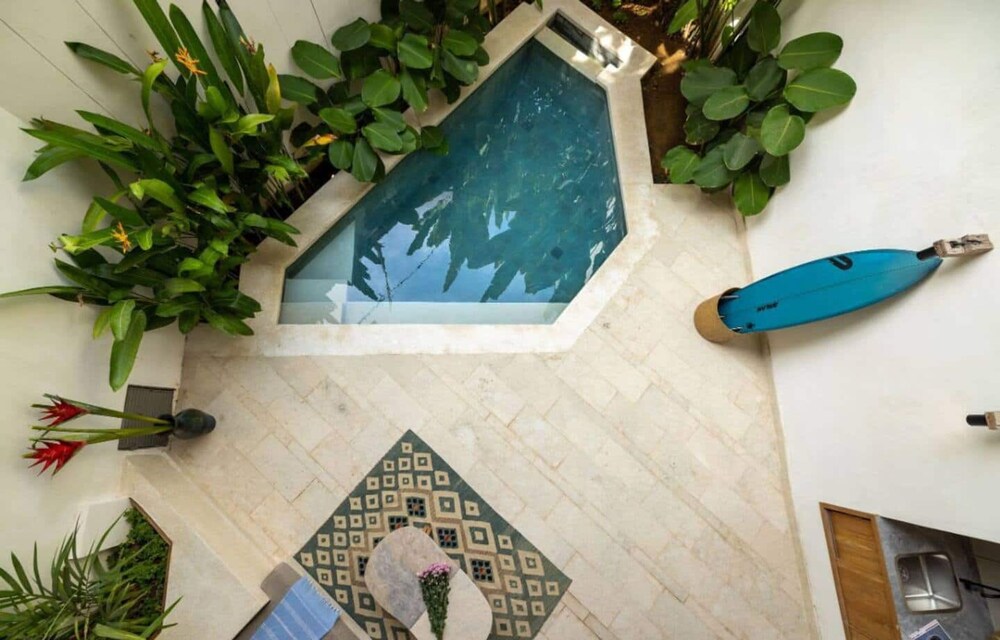 BA Villa 9 1 BR Villa 800m to Echo bea Elegant 1-br Villa With Pool 800m to Echo Beach