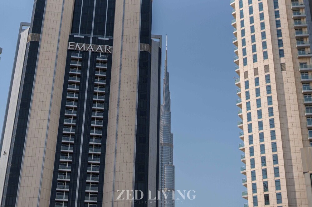 Downtown Dubai | Walk to Dubai Mall + Burj Views