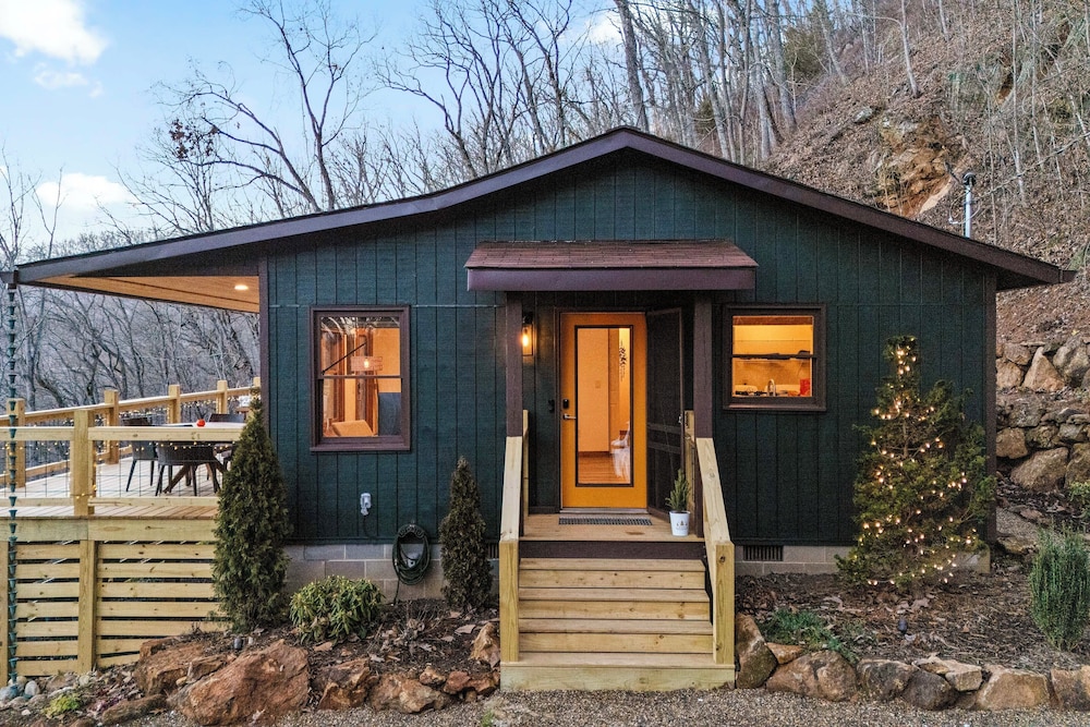 Sauna + Views: Private Franklin Cabin on 10 Acres
