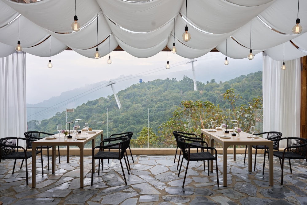 Miyue Shenzhen Tianlu Secret Wild Wizard Holiday Hotel
