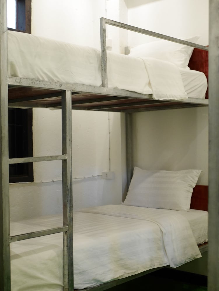 Y Not Laos Hostel