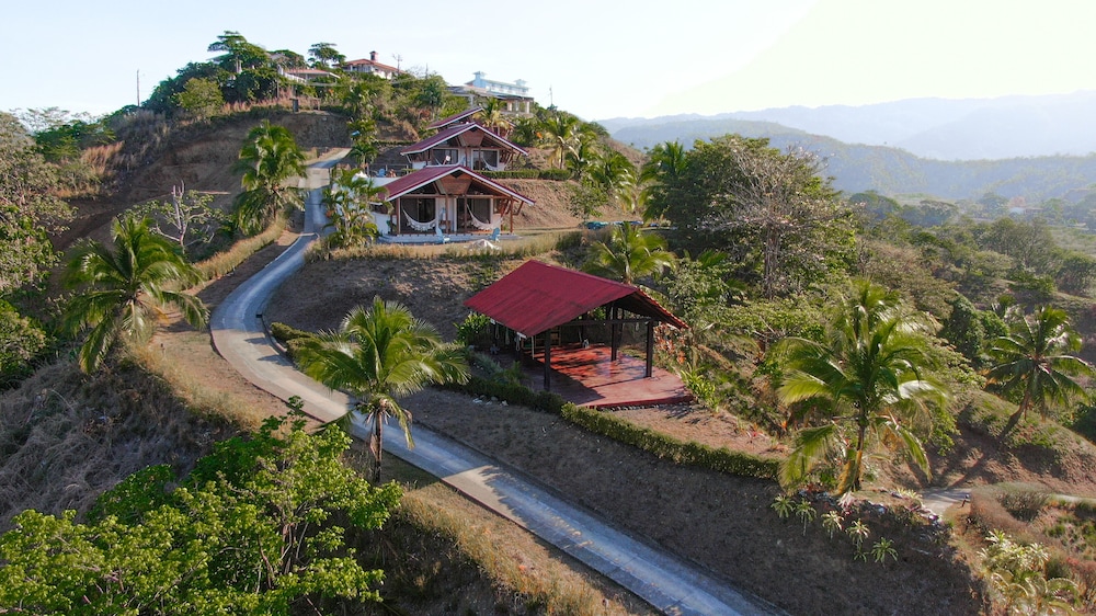 Surf Synergy All-Inclusive Surf Retreat