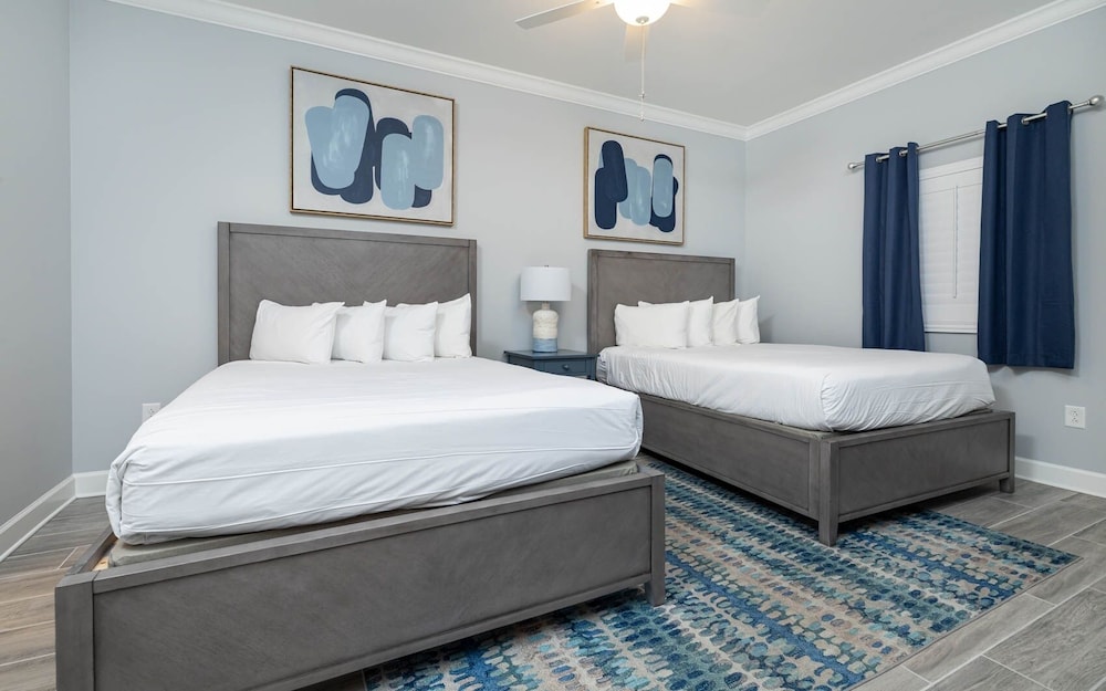 Phoenix Gulf Shores Ii 1002 3 Bedroom Condo
