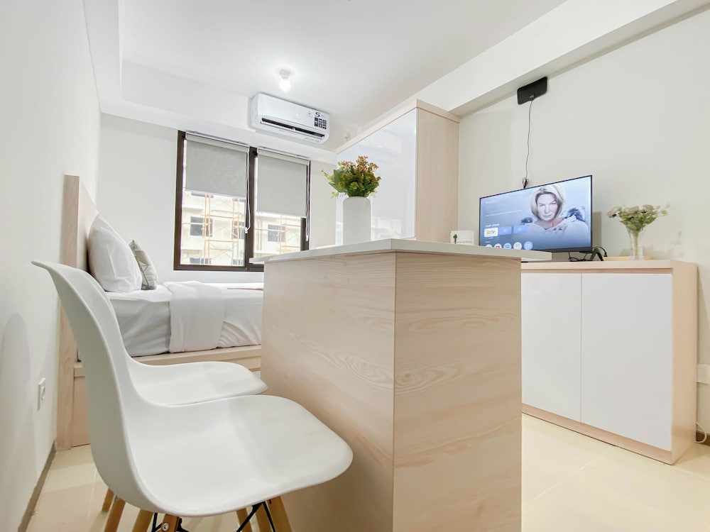 Neat Studio Room Apartment Meikarta