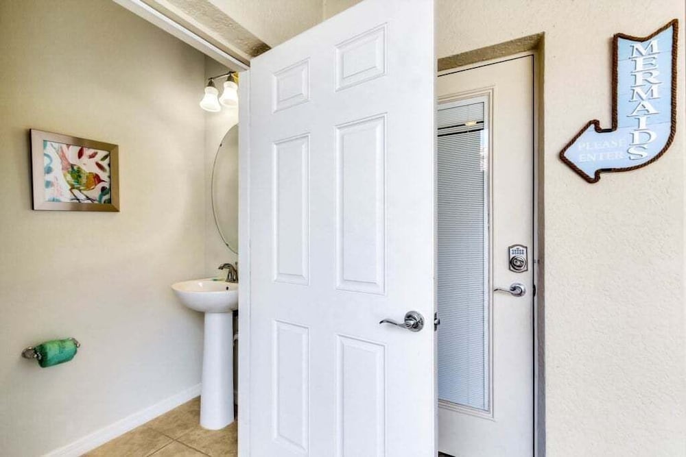Beautiful Tranquil Relaxing Home With Private Pool 4 Bedroom Townhouse