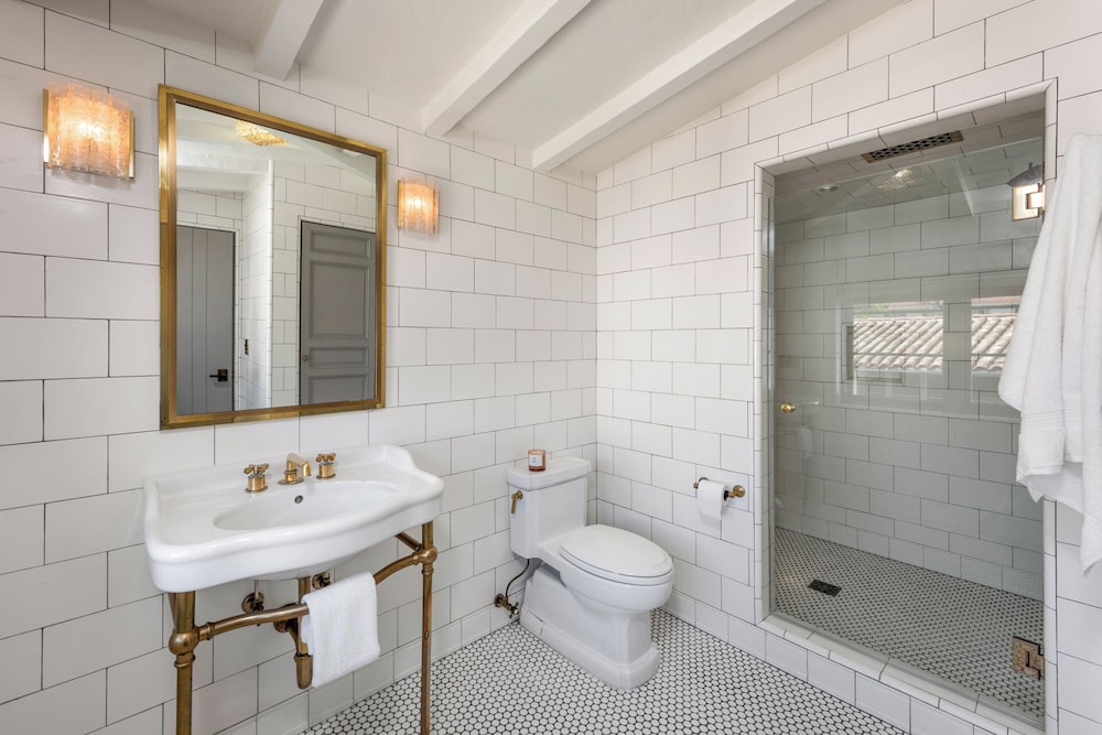 Howard Hughes Estate - Spanish Revival Gem w/ Pool, Wine Cellar & Guest House