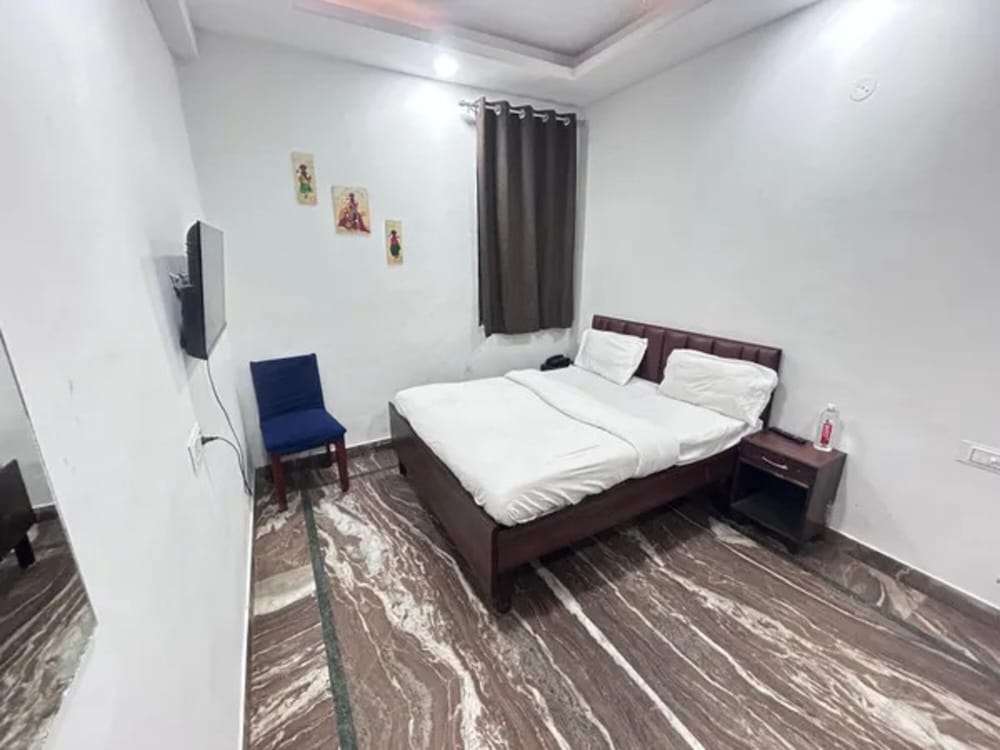 Fabhotel Uday