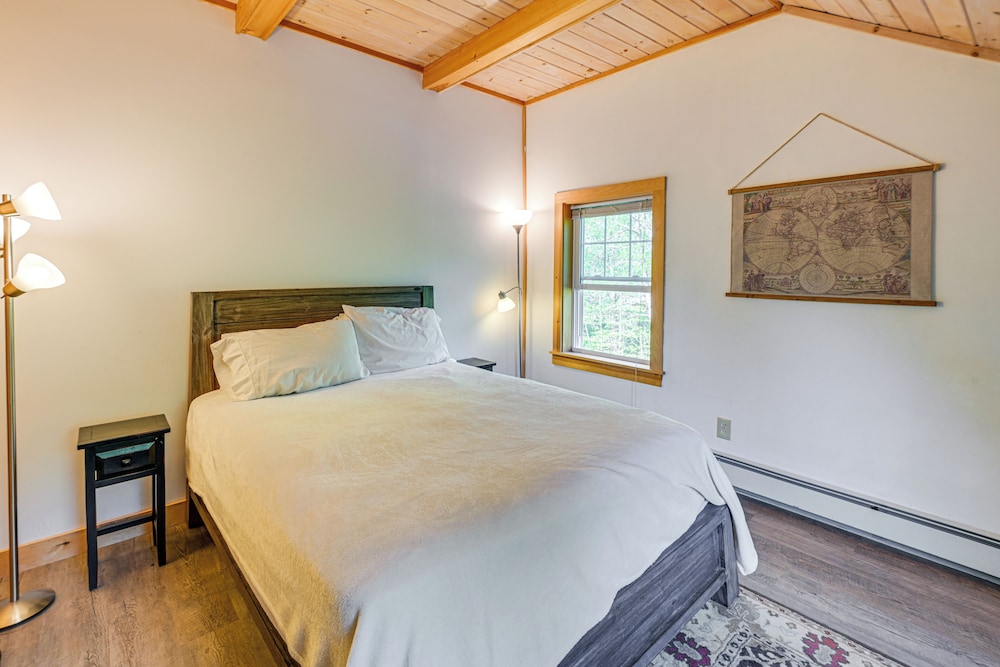 1 Mi to Acadia National Park: Spacious Retreat!