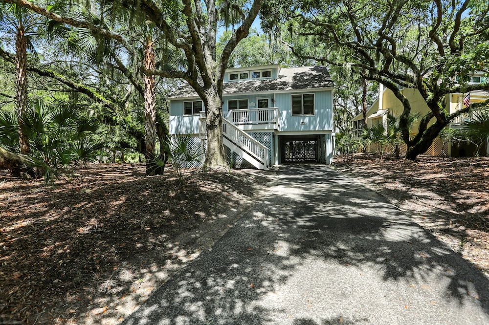 Charming Seabrook Island Retreat 3 Bedroom Home
