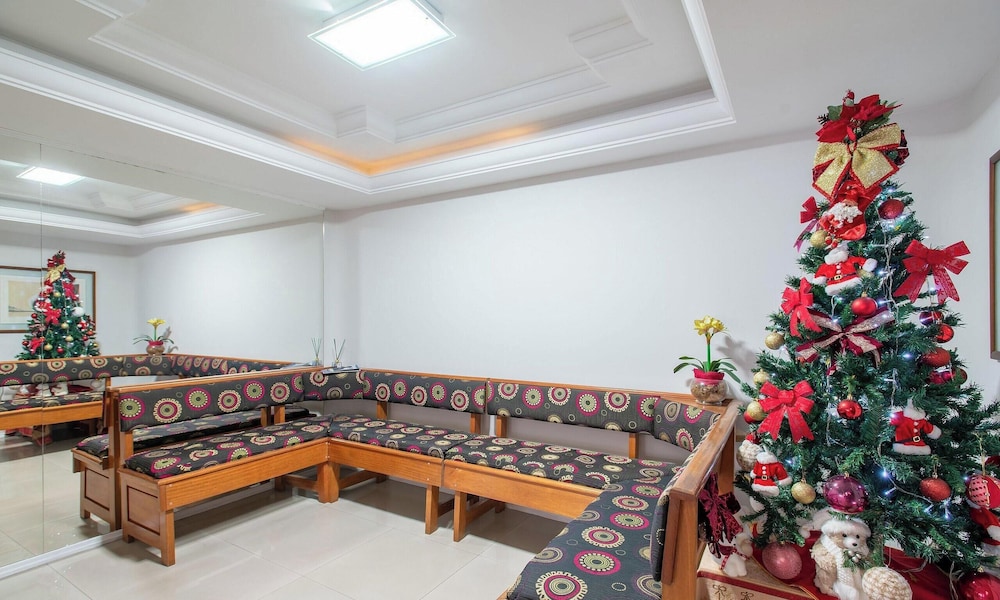 3 Bedroom Apartment 110 m From the Beach Emd0012