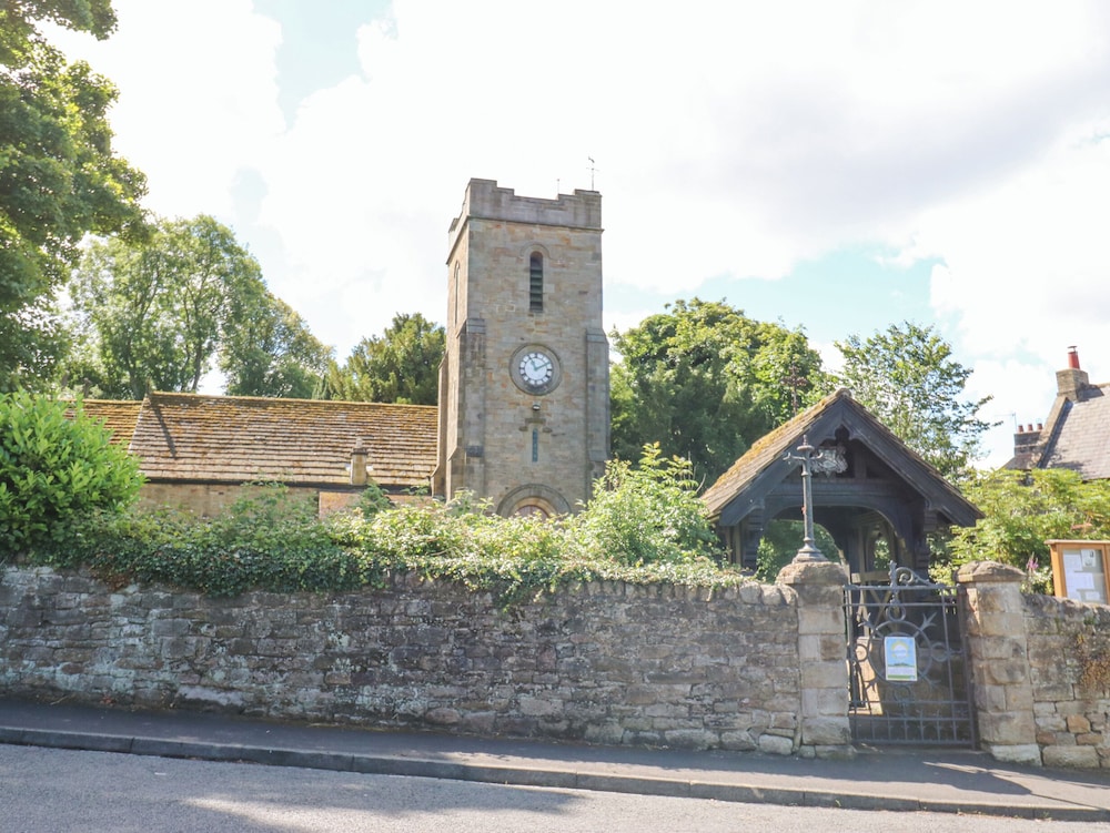 Hadrian Barn 1