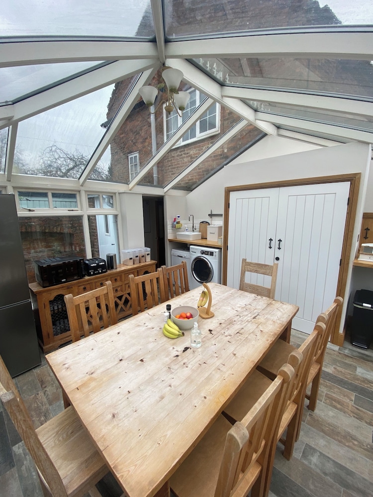 Maypole Farm Guest House