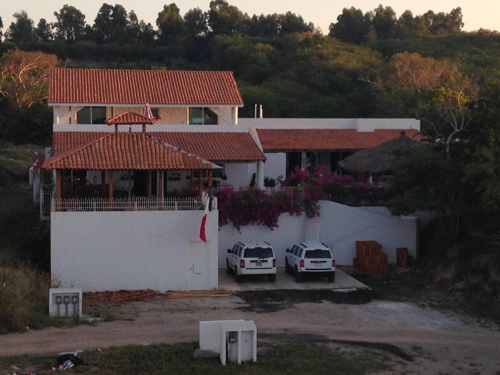 Loft on the Pacific Holiday home 1 BestStayz.1