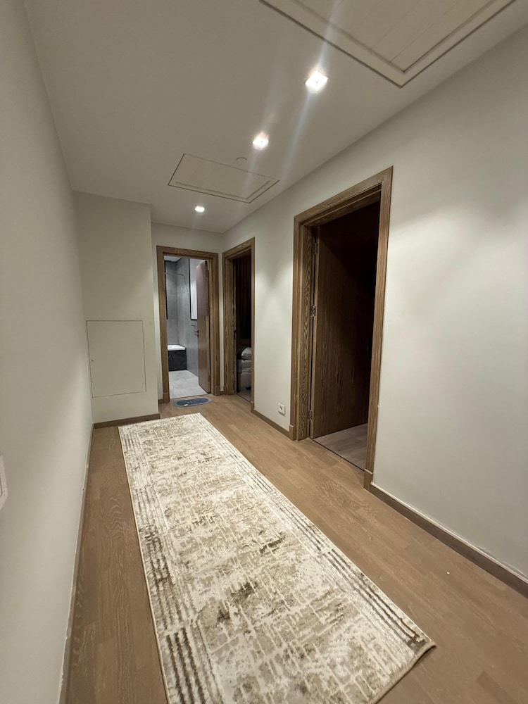 Alsawah Wide 3BR APT in aeon towers