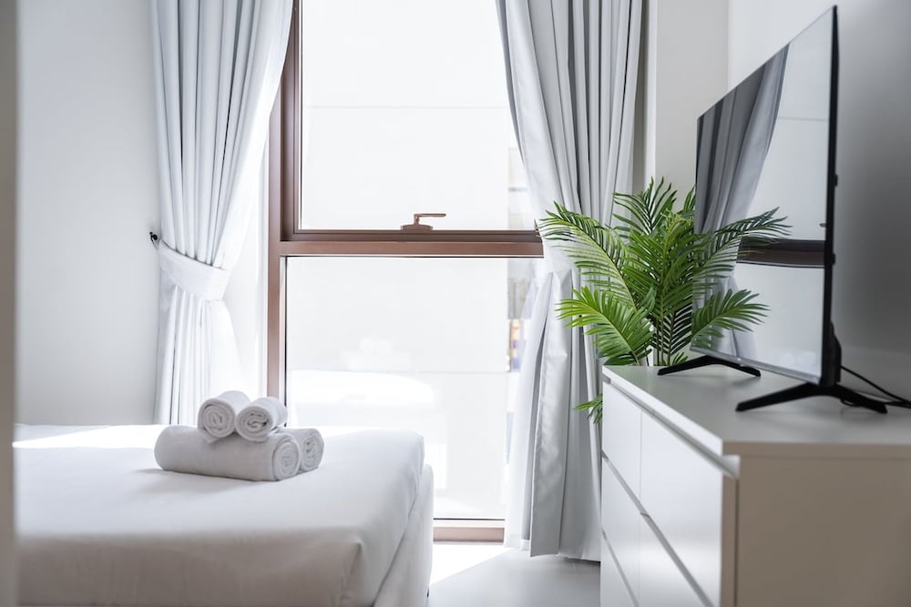 Elegant 4-bedroom Apartment Perfect for Families in Dubai Creek Harbour
