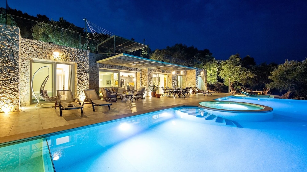 Villa Summer Wine by White Dream Villas