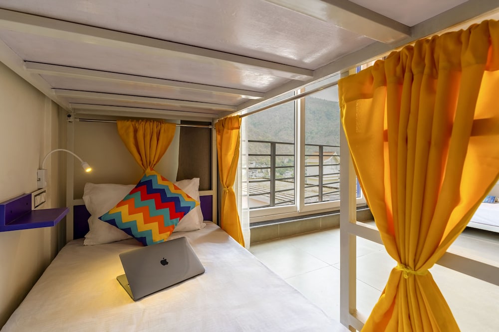 goSTOPS PLUS Rishikesh, Tapovan