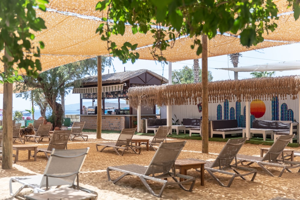 Kefi Beach ve Süitler - Image 49