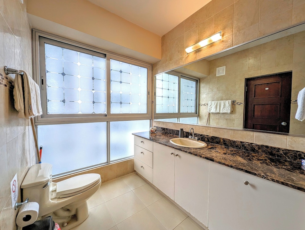 YC 2301-C l Apartamento 2BR en av balboa