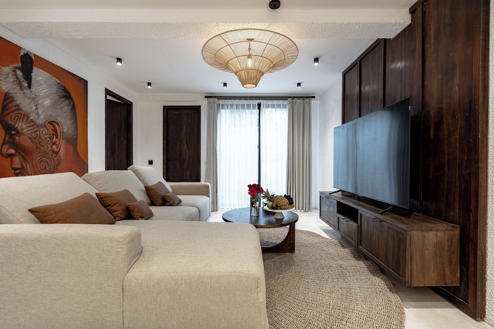 Sacred Jungle by EVDEkimi Ubud – Modern Villas and Apartments with Kitchens, Pools, & Personalized Concierge Service