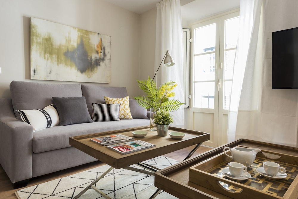 Genteel Home Picasso III