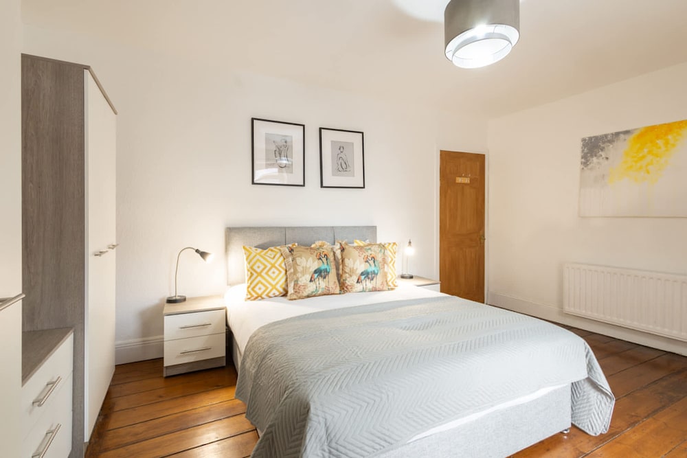 Host Stay Wind Rose Cottage
