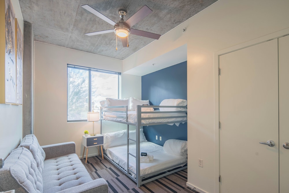 ROVE LIVING/KL - Roosevelt Point