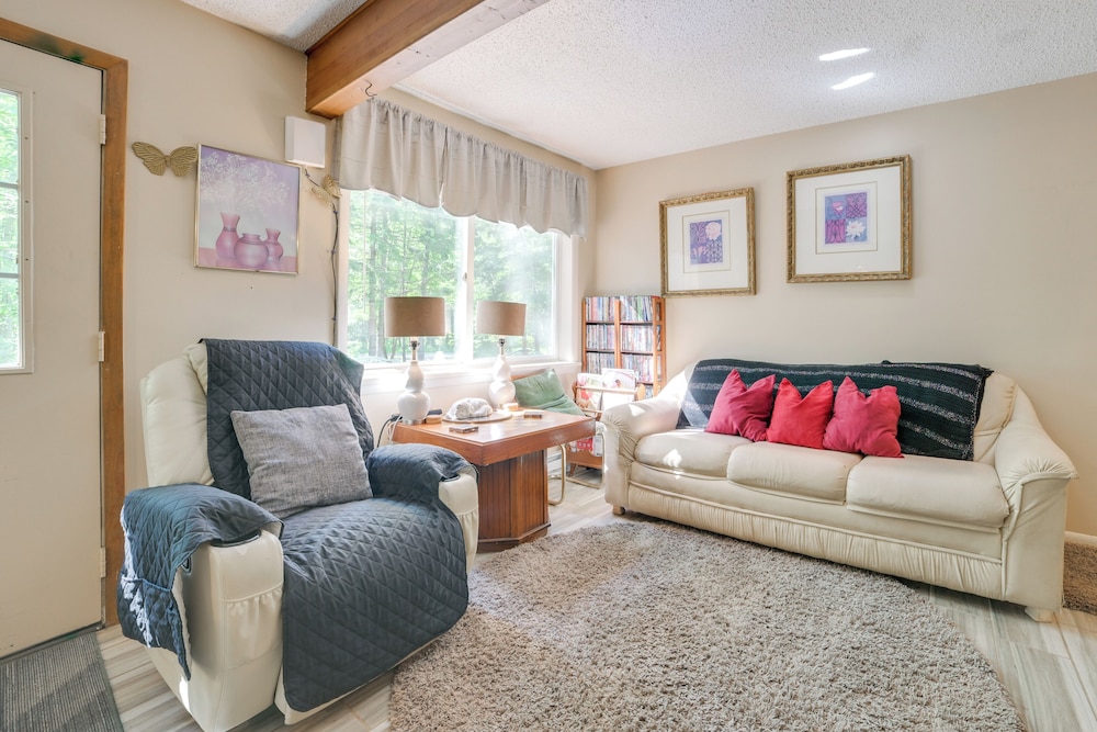 Indoor Pool Access: Cabin in Lakes of the North!