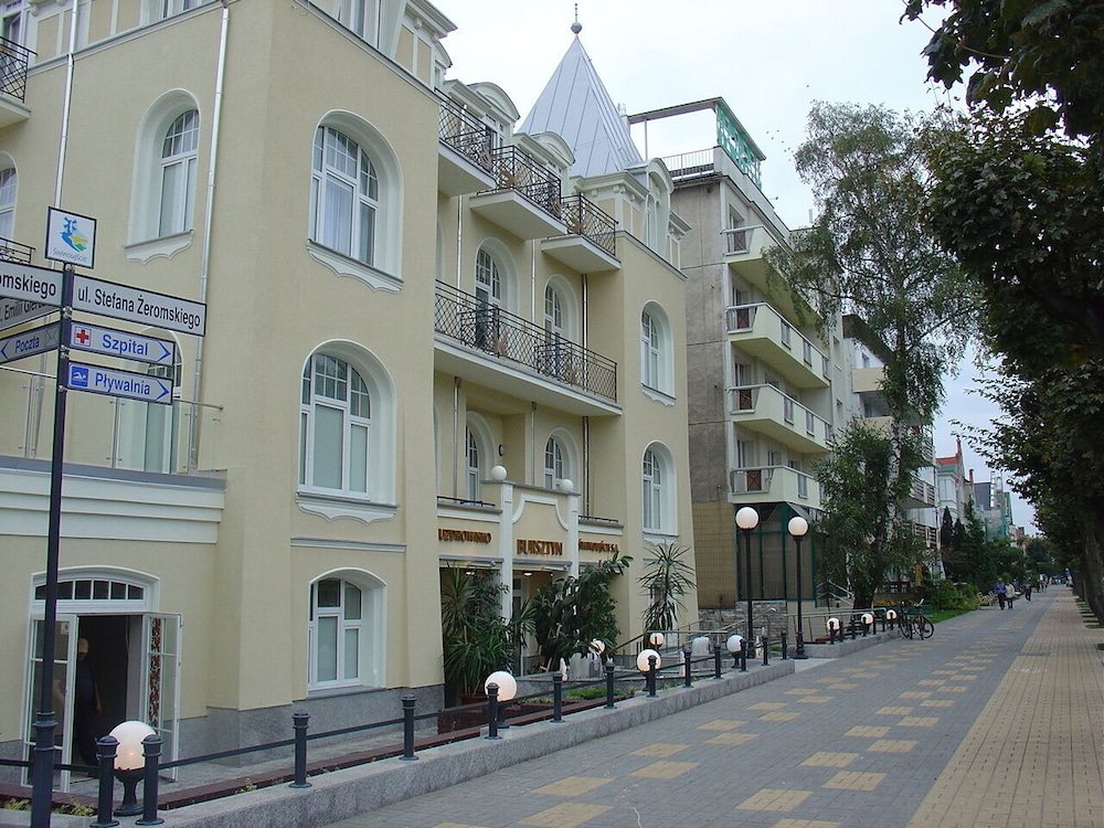 Photo 16
