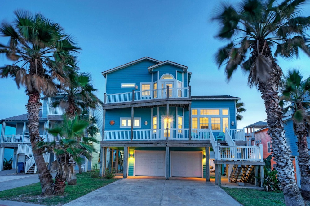 Ocean View Escape w/ Boardwalk + Pool Access Point Break by Avantstay