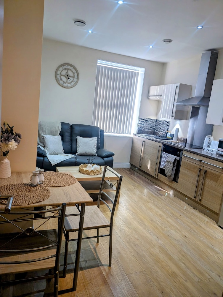 Upperhead Row Apartment