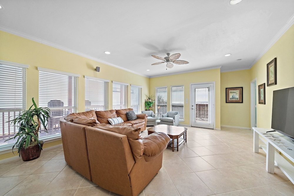 Starlight Oasis by Ryson Vacation Rentals