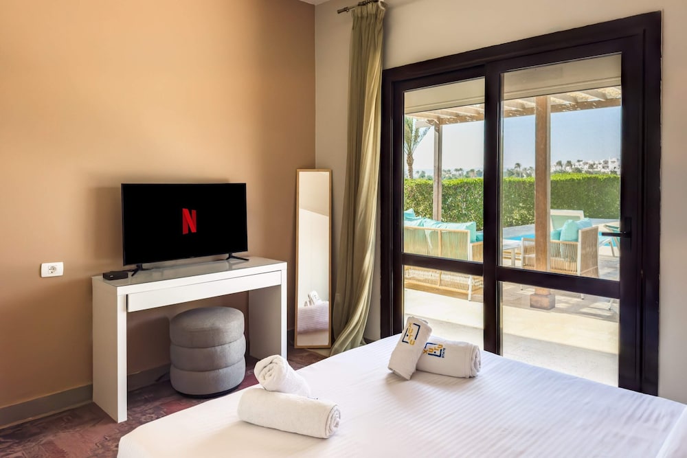 Xuru Stays I Sundown Symphony 4mbdr Villa @ Joubal El Gouna