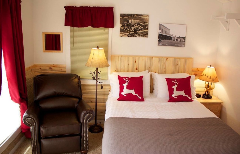 Black Elk Resort Cottages and RV Park