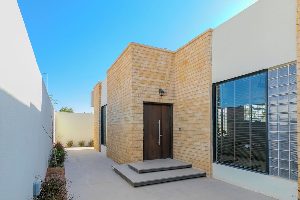 Portal Chalets With Private Pool-AlRawda