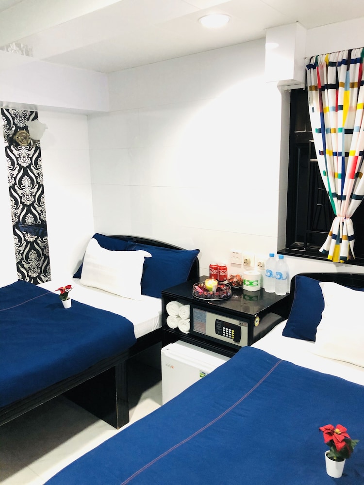 Manila Lounge