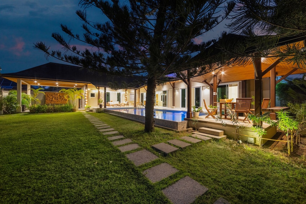 Villa Emilia with Private Pool