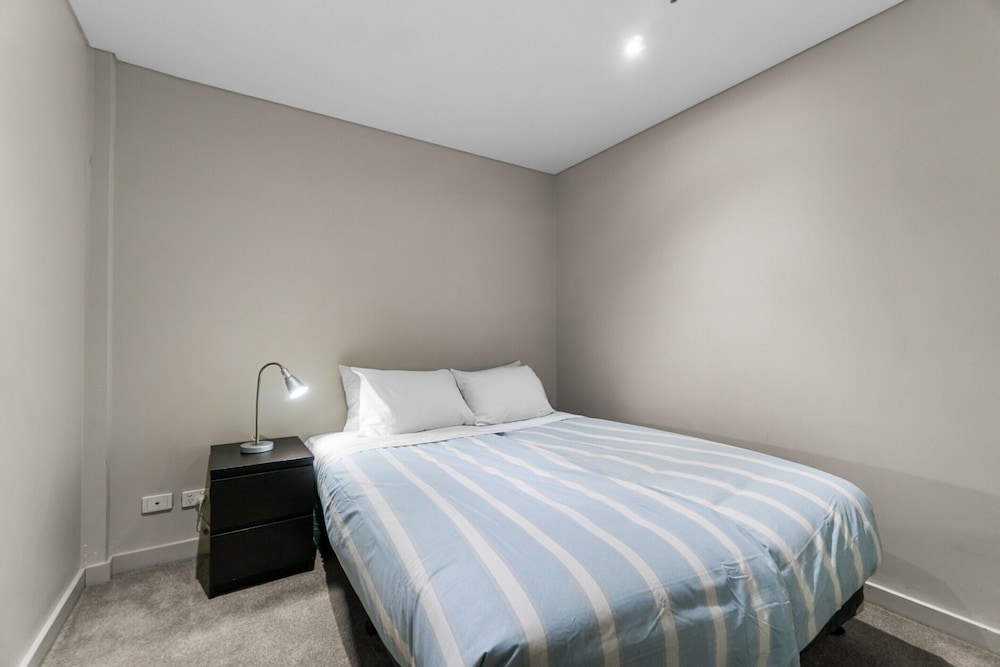 2-bed City Retreat With Gym and Pool Access